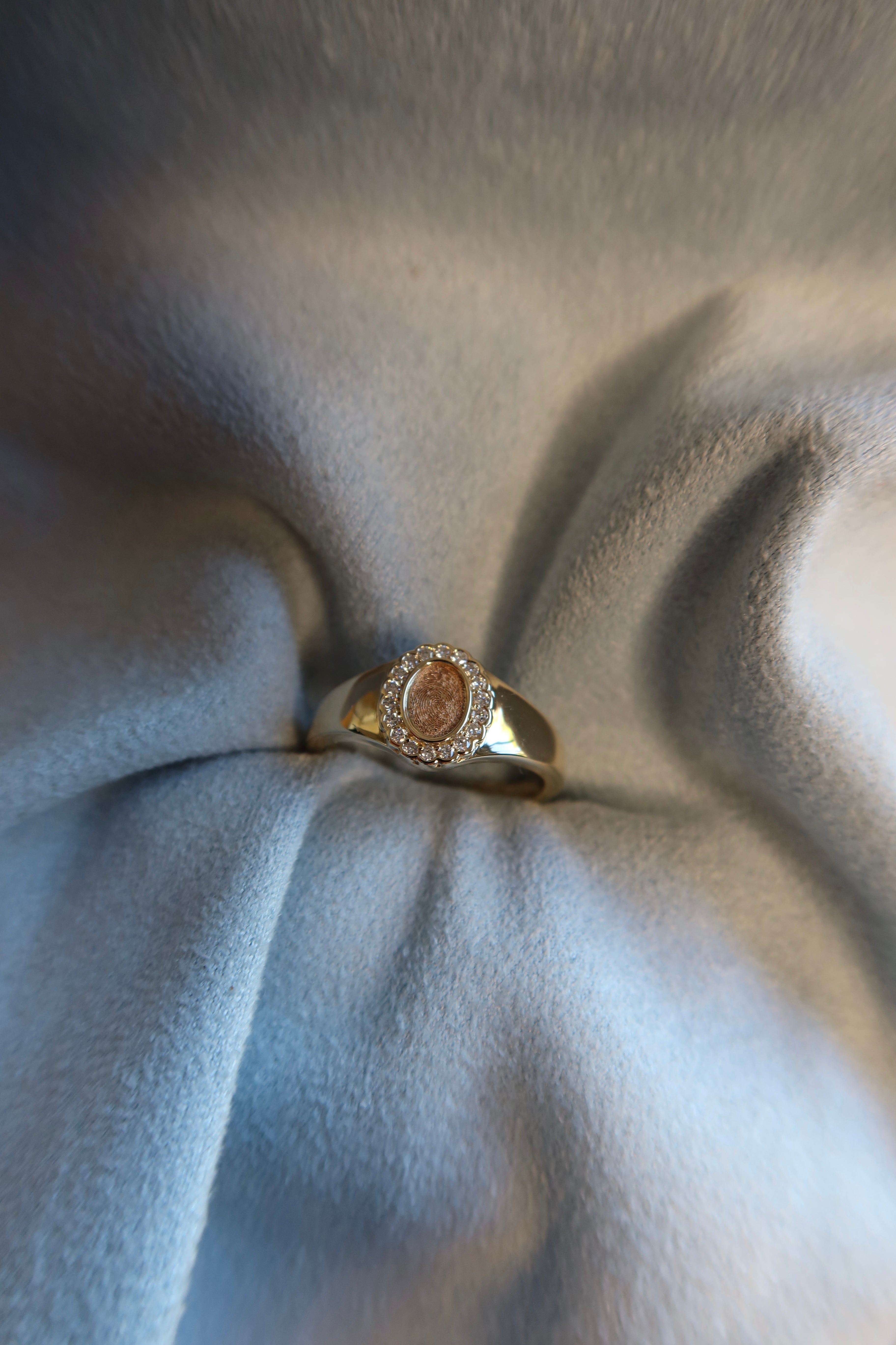 fingerprint memorial ring in 10 karat yellow gold with lab diamonds